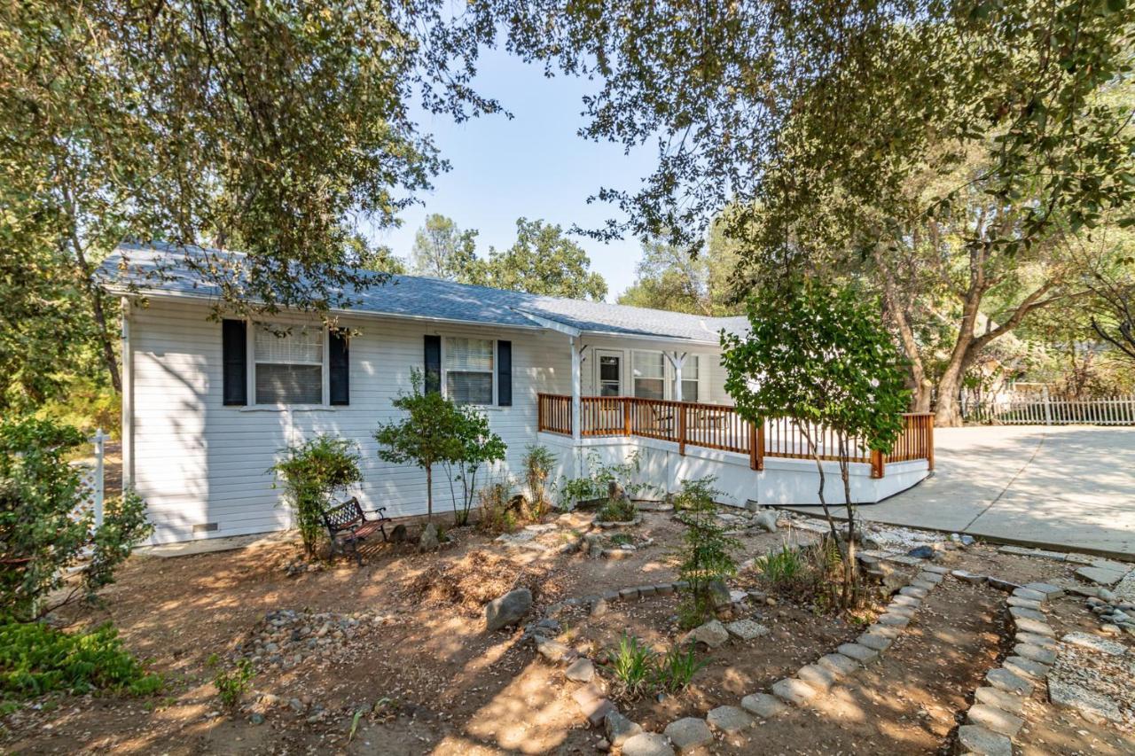 Pine Place Oakhurst Exterior foto